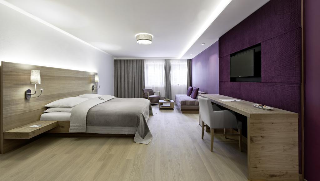 Hotel Schwarzer Adler Kitzbühel - Adults Only Habitación foto