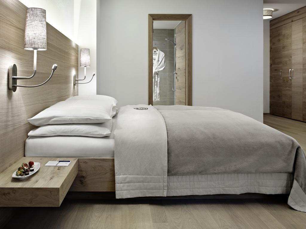 Hotel Schwarzer Adler Kitzbühel - Adults Only Habitación foto